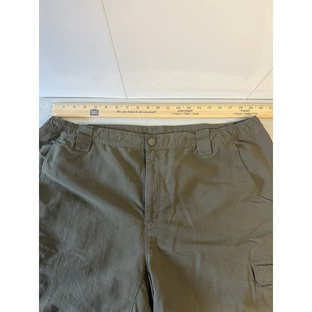 The North Face Cargo Hiking Shorts Men's‎ XL Olive Green